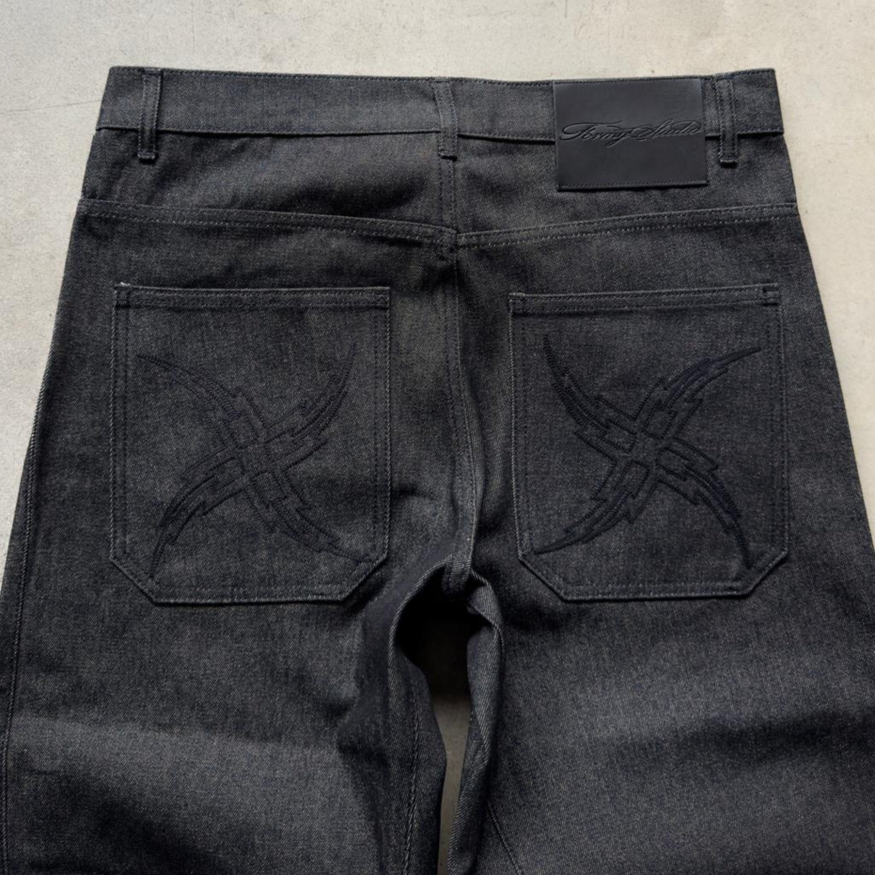 Formy Studio Raw Star Denim Black