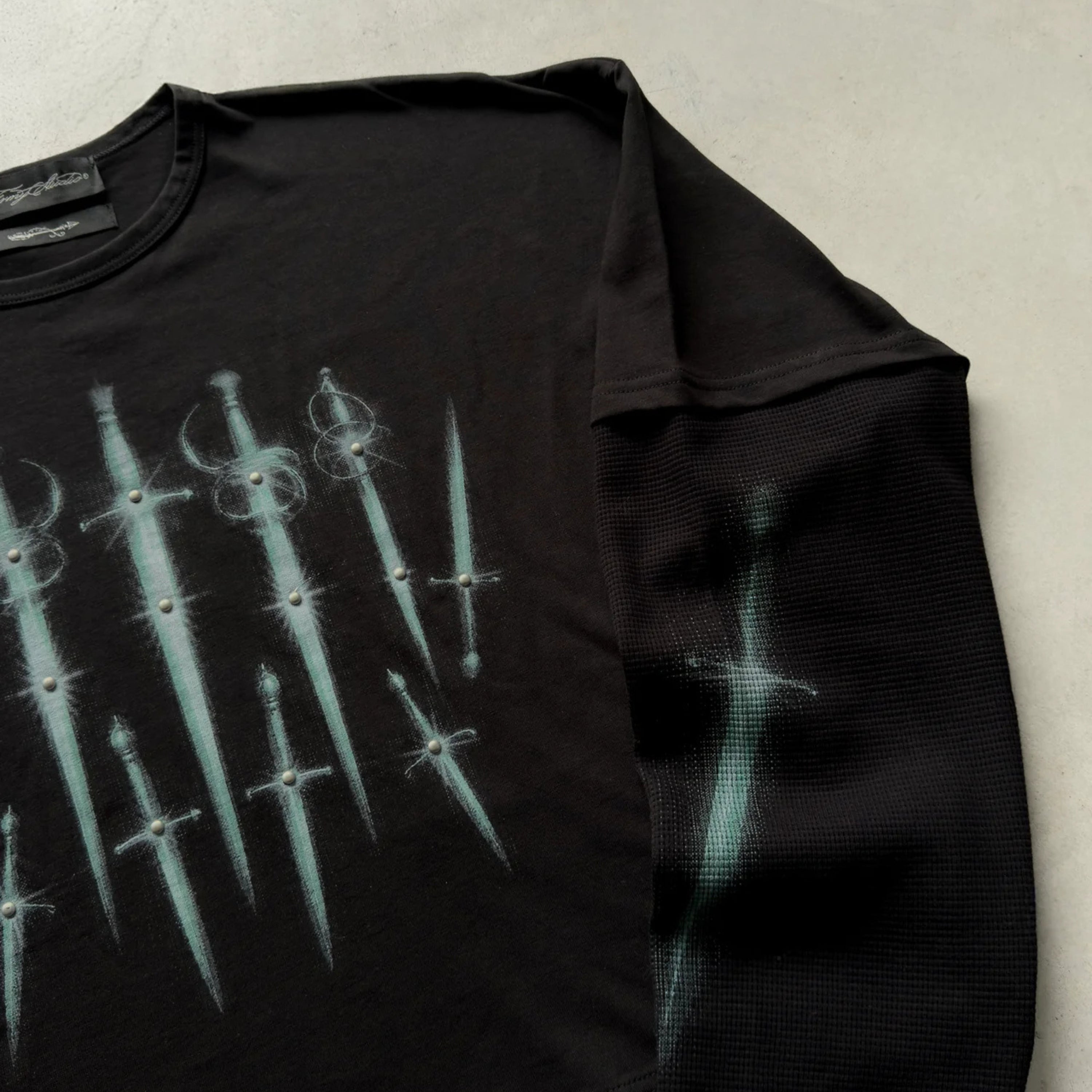 Formy Studio Eleven Swords Doublesleeve Black