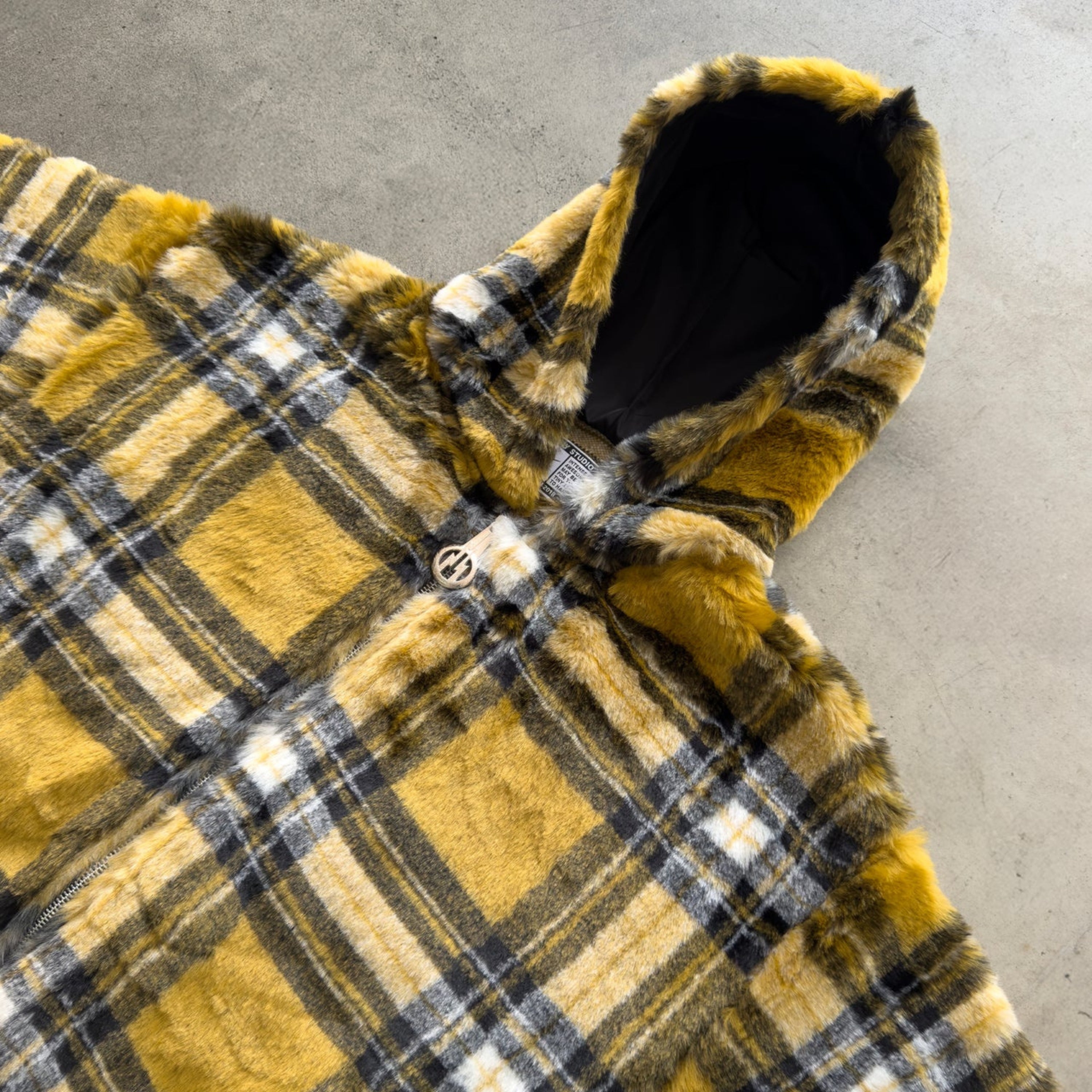 Formy Studio Nuvola Teddy Jacket Yellow